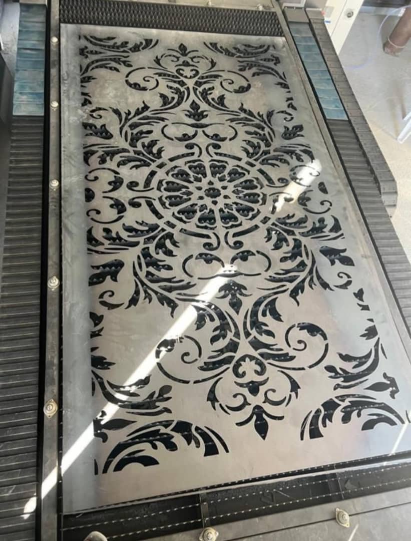 خدمات برش لیزر سی ان سی قشم سی ان سی کریمی در قشم